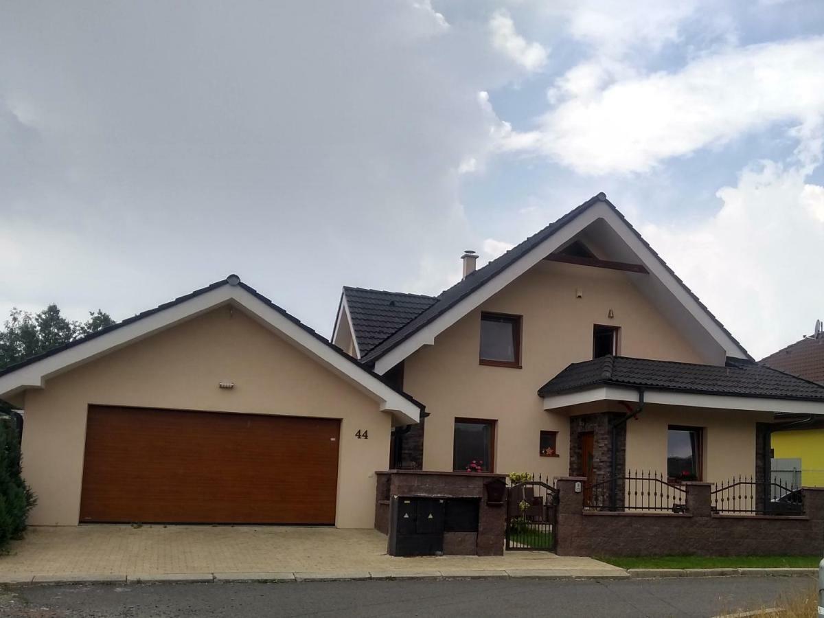 Apartman Lusy Велка Ломница Екстериор снимка